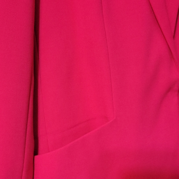 Fuschia jacket (wedding cancelled) - Picture 3 of 4